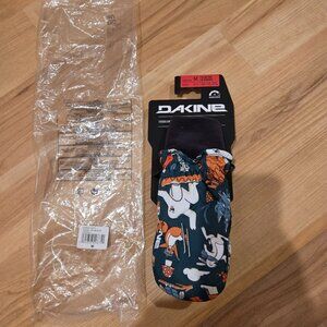 Dakine Snow Day Hornet Mitten Toddler Size M, age 2-3